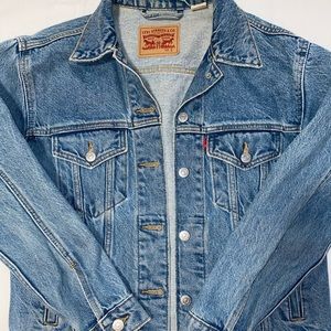 LEVIS DENIM JACKET